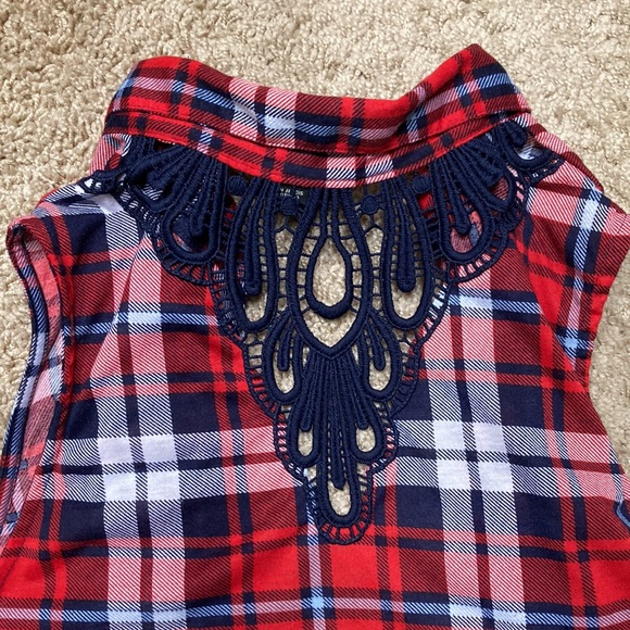 Red White Blue Sleeveless Button Up Blouse - Picture 4 of 4